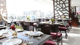 Imagen del bar/restaurante del Hotel Spectrums Tahlia Jeddah. Foto 2