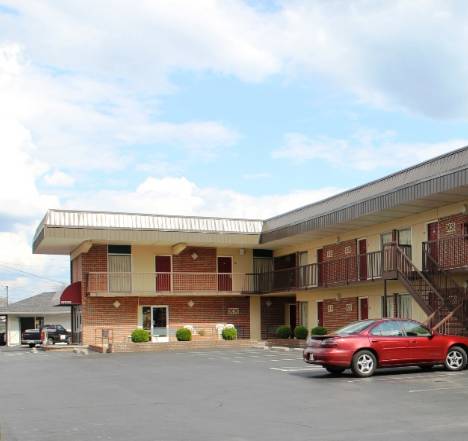 Imagen de la habitación del Hotel Speedway Inn. Foto 8