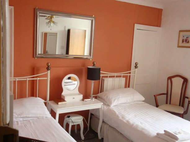 Imagen de la habitación del Hotel Spencer Court. Foto 2