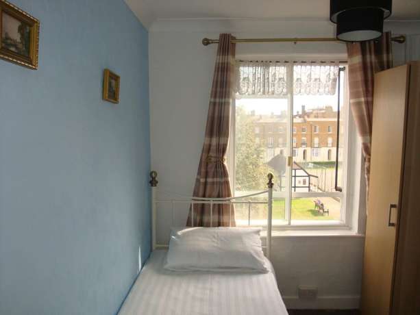 Imagen de la habitación del Hotel Spencer Court. Foto 4