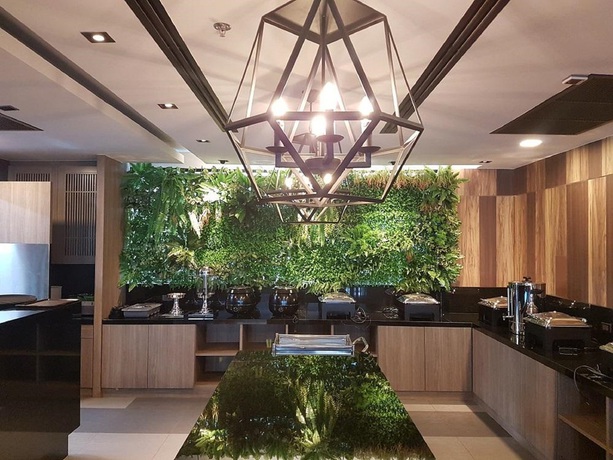 Imagen del bar/restaurante del Hotel Spenza. Foto 4