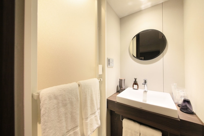 Imagen de la habitación del Hotel S-peria Inn Nihonbashi Hakozaki. Foto 14