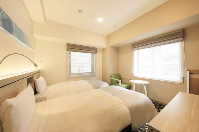 Imagen de la habitación del Hotel S-peria Inn Osaka Hommachi. Foto 9