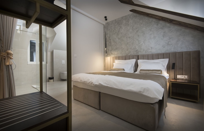 Imagen de la habitación del Hotel Sperone Luxury Accommodation. Foto 13