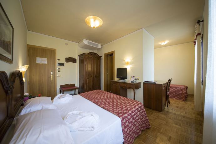 Imagen de la habitación del Hotel Spessotto. Foto 10