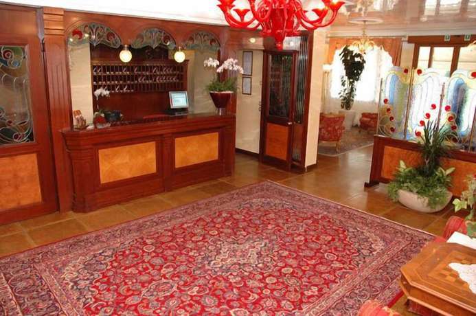 Imagen de los interiores del Hotel Spessotto. Foto 20