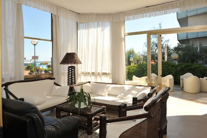 Imagen de los interiores del Hotel Spiaggia. Foto 13