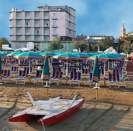 Imagen de los exteriores del Hotel Spiaggia. Foto 11