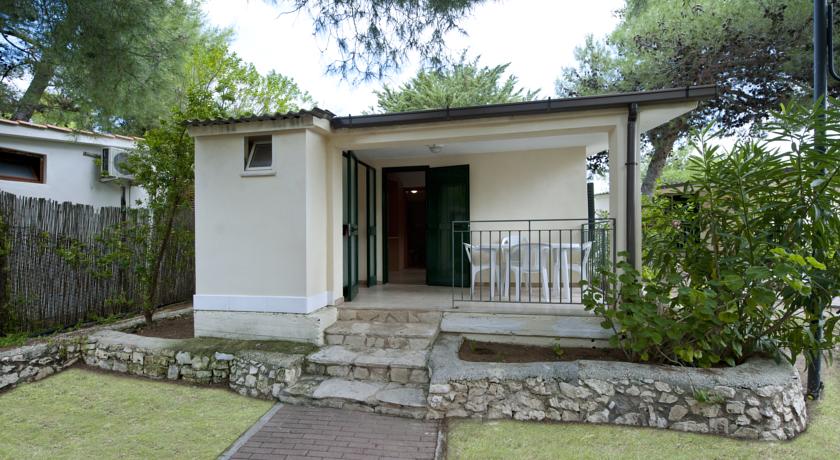 Imagen general del Hotel Spiaggia Lunga Camping. Foto 7