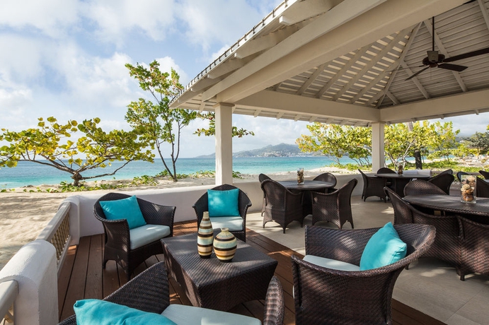 Imagen del bar/restaurante del Hotel Spice Island Beach Resort All Inclusive. Foto 4