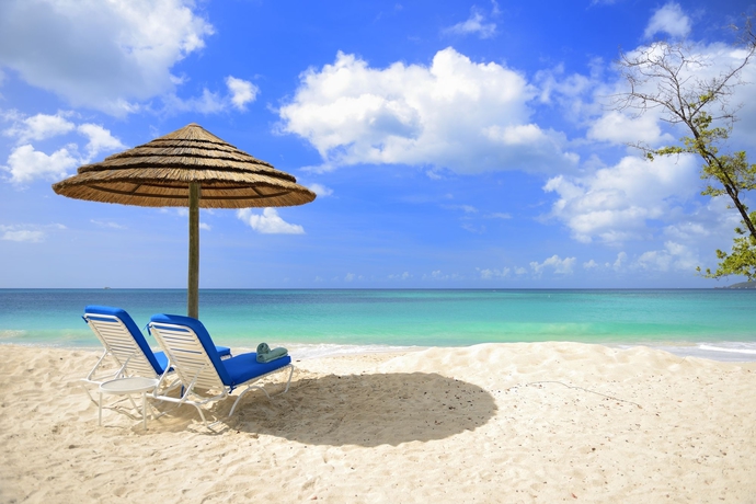 Imagen de los exteriores del Hotel Spice Island Beach Resort All Inclusive. Foto 9