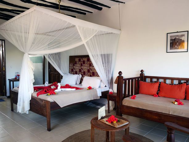 Imagen de los interiores del Hotel Spice Island and Resort. Foto 12