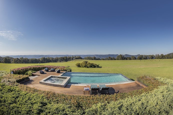 Imagen de la piscina del Hotel Spicers Peak Lodge. Foto 18