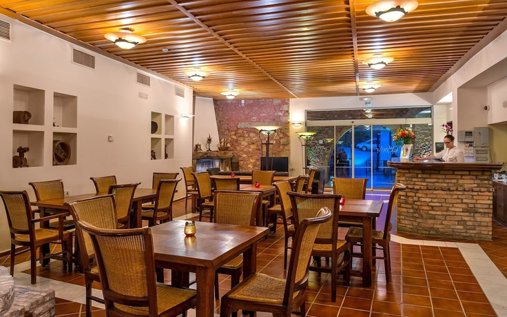 Imagen de los interiores del Hotel Spilia Village. Foto 18