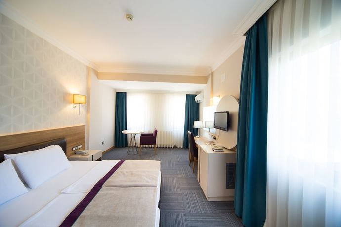 Imagen de la habitación del Hotel Spilos. Foto 15