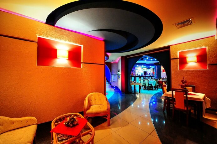 Imagen de los interiores del Hotel Spinaker. Foto 19