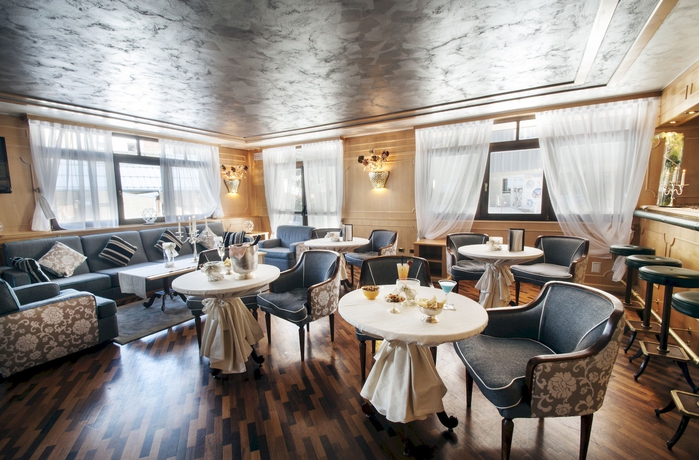 Imagen del bar/restaurante del Hotel Spinale. Foto 7