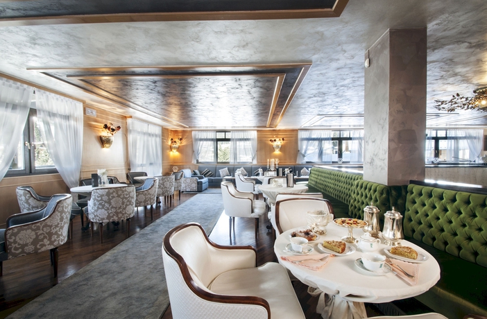 Imagen del bar/restaurante del Hotel Spinale. Foto 8