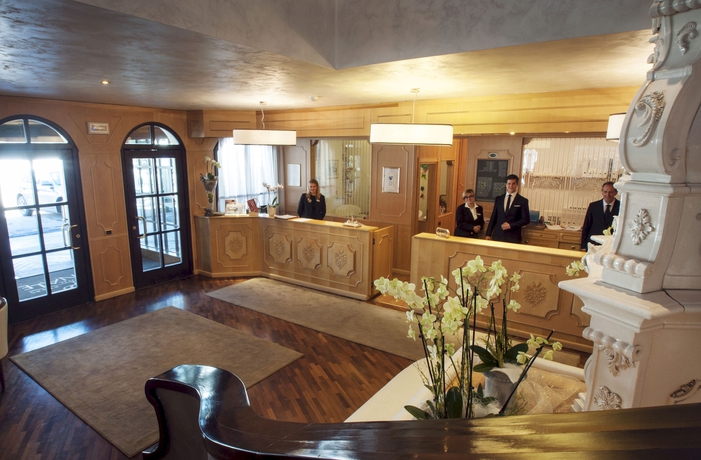 Imagen de los interiores del Hotel Spinale. Foto 14