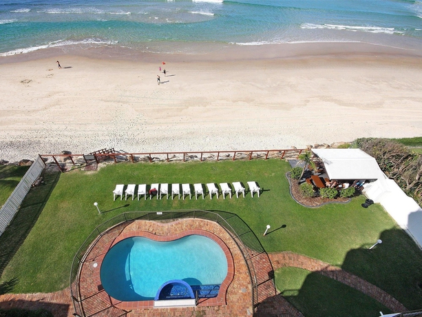 Imagen de los exteriores del Hotel Spindrift On The Beach. Foto 15