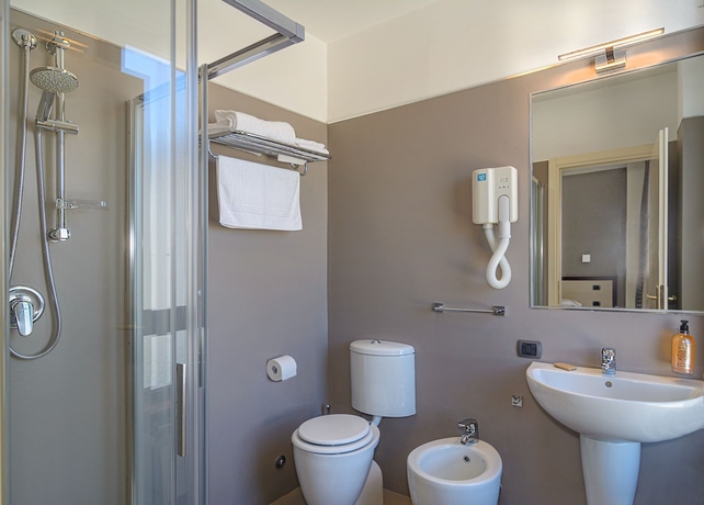 Imagen de la habitación del Hotel Spinelli. Foto 16