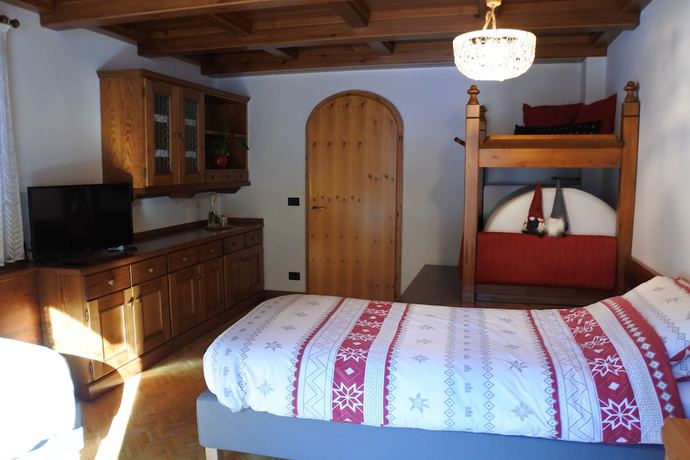Imagen de la habitación del Hotel Spires. Foto 10