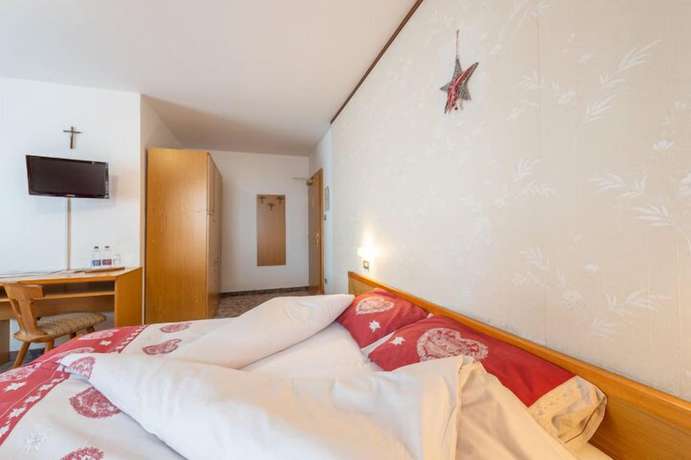 Imagen de la habitación del Hotel Spires. Foto 19