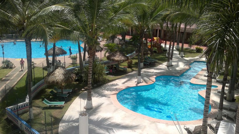 Imagen de la piscina del Hotel Splash Inn Nuevo Vallarta. Foto 18