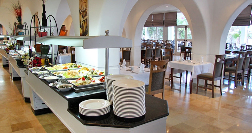 Imagen del bar/restaurante del Hotel Splashworld Venus Beach All Inclusive. Foto 3