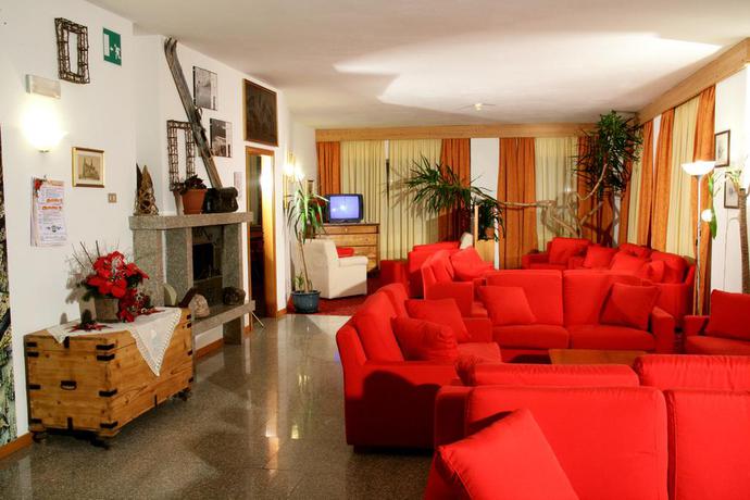 Imagen de los interiores del Hotel Splendid, Andalo. Foto 7