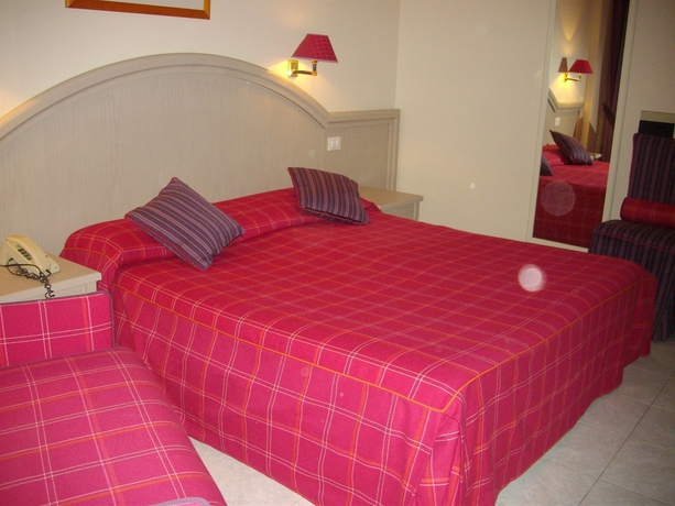 Imagen de la habitación del Hotel Splendid, Diano Marina. Foto 5