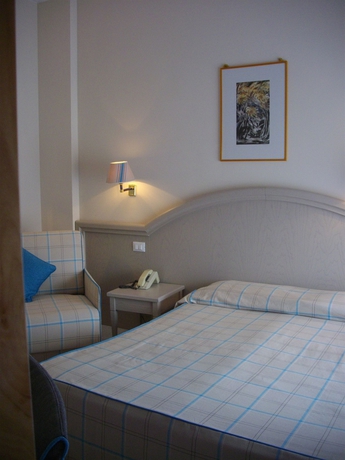 Imagen de la habitación del Hotel Splendid, Diano Marina. Foto 6