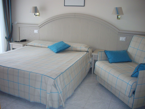 Imagen de la habitación del Hotel Splendid, Diano Marina. Foto 7