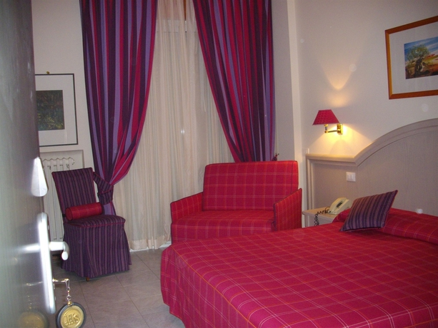 Imagen de la habitación del Hotel Splendid, Diano Marina. Foto 10