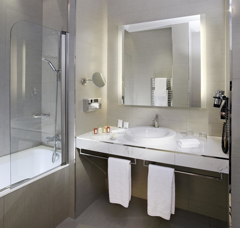 Imagen de la habitación del Hotel Splendid Etoile. Foto 5