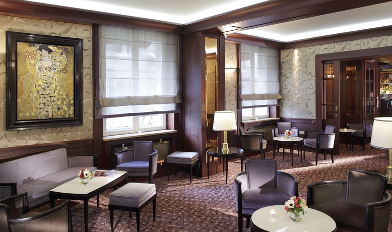 Imagen de los interiores del Hotel Splendid Etoile. Foto 16