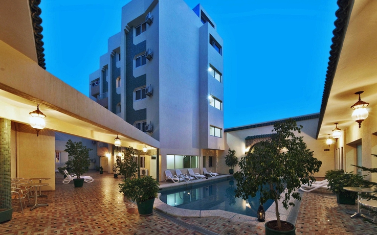 Imagen de la piscina del Hotel Splendid, Fez. Foto 16