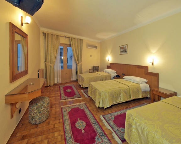 Imagen de la habitación del Hotel Splendid, Fez. Foto 7