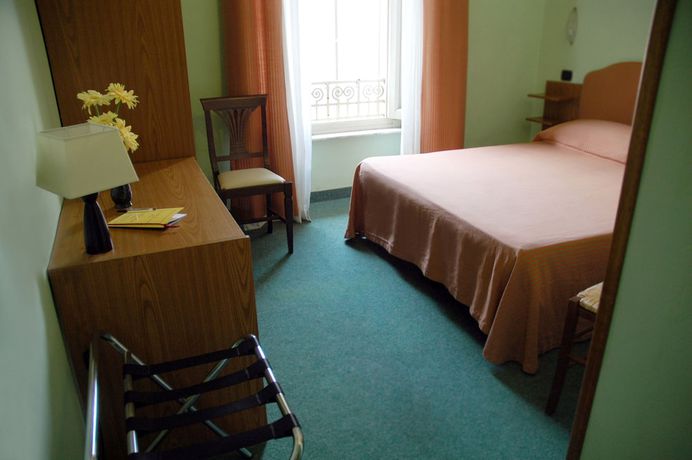 Imagen de la habitación del Hotel Splendid, Gallo. Foto 5