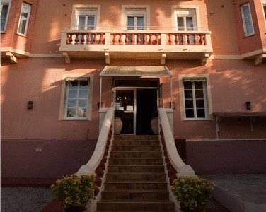 Imagen general del Hotel Splendid, L'&Icirc;le-Rousse. Foto 3