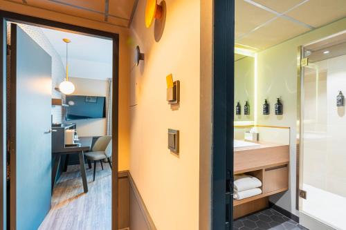 Imagen de la habitación del Hotel Splendid Lac D'annecy - Handwritten Collection. Foto 14