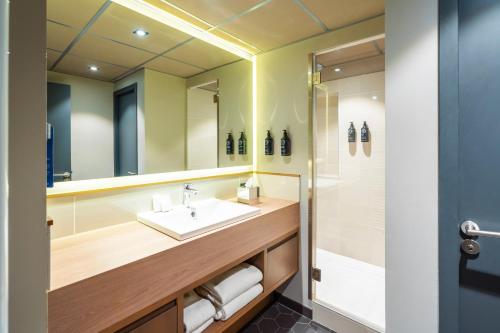 Imagen de la habitación del Hotel Splendid Lac D'annecy - Handwritten Collection. Foto 15