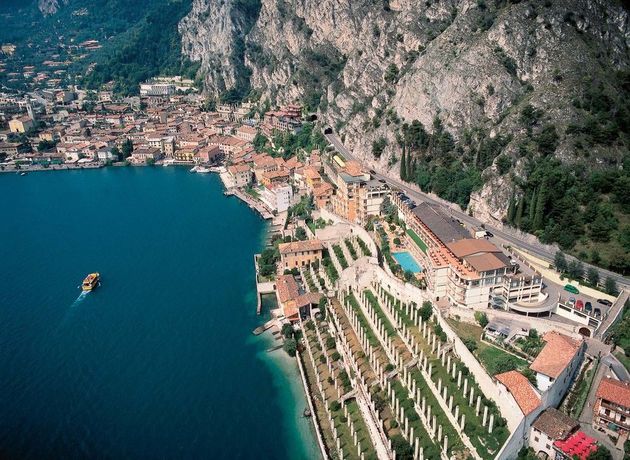 Imagen del bar/restaurante del Hotel Splendid Palace. Foto 2