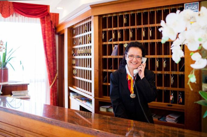 Imagen de la habitación del Hotel Splendid Palace. Foto 10