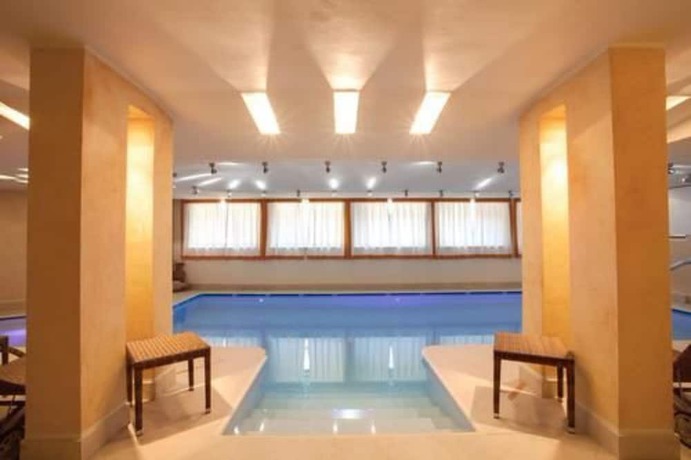 Imagen de la piscina del Hotel Splendid, Patascoss. Foto 19