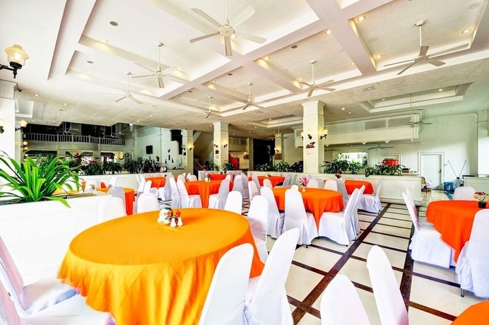 Imagen del bar/restaurante del Hotel Splendid Resort At Jomtien. Foto 4
