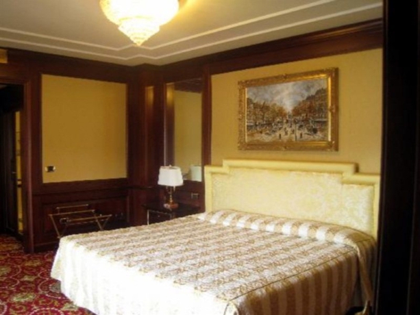 Imagen general del Hotel Splendid, Roncaro. Foto 1