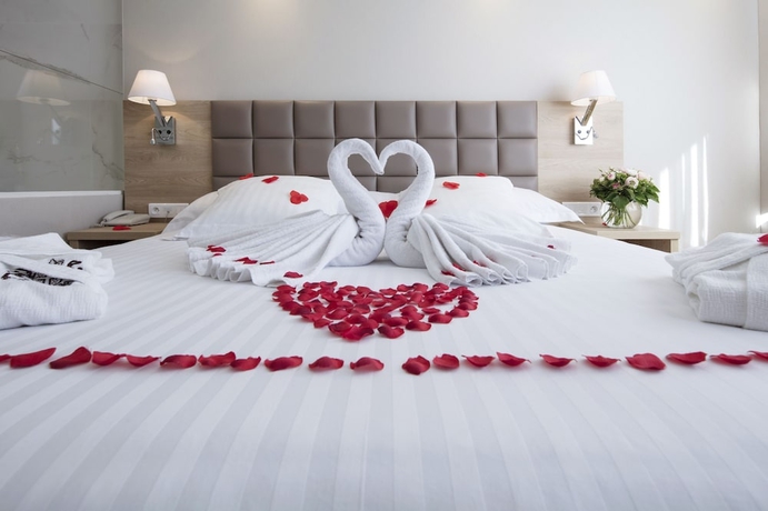 Imagen de la habitación del Hotel Splendid and Spa Nice. Foto 12