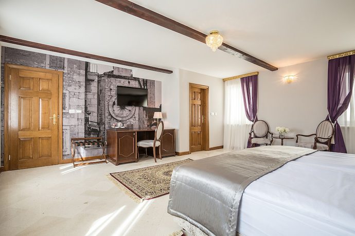 Imagen de la habitación del Hotel Splendida Palace. Foto 4
