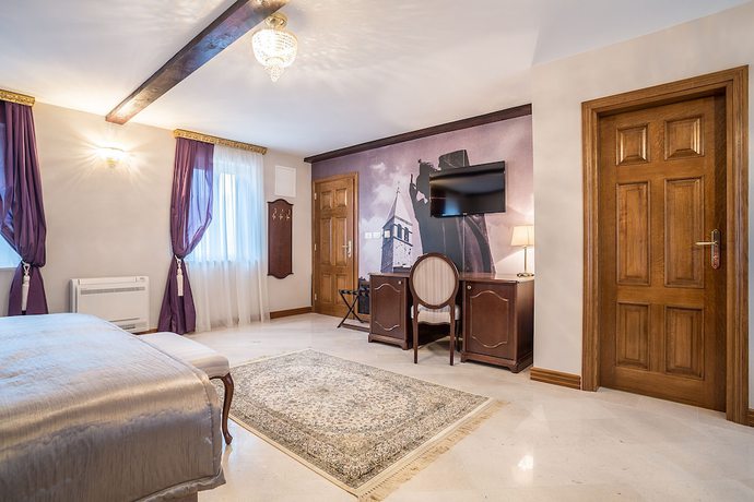 Imagen de la habitación del Hotel Splendida Palace. Foto 9